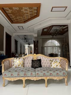 GOLDEN SOFA SET