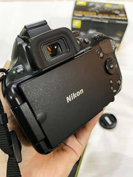 Nikon D 5200 5