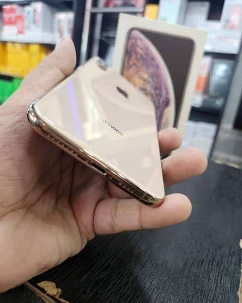 iphone xs 256 GB My WhatsApp number 03414863497 0