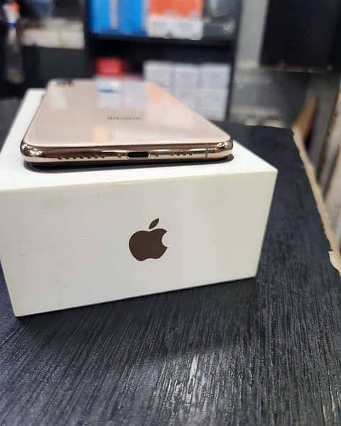 iphone xs 256 GB My WhatsApp number 03414863497 1