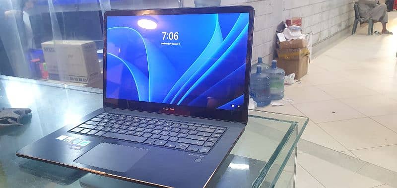 Asus ZenBook Pro Gaming Machine 19