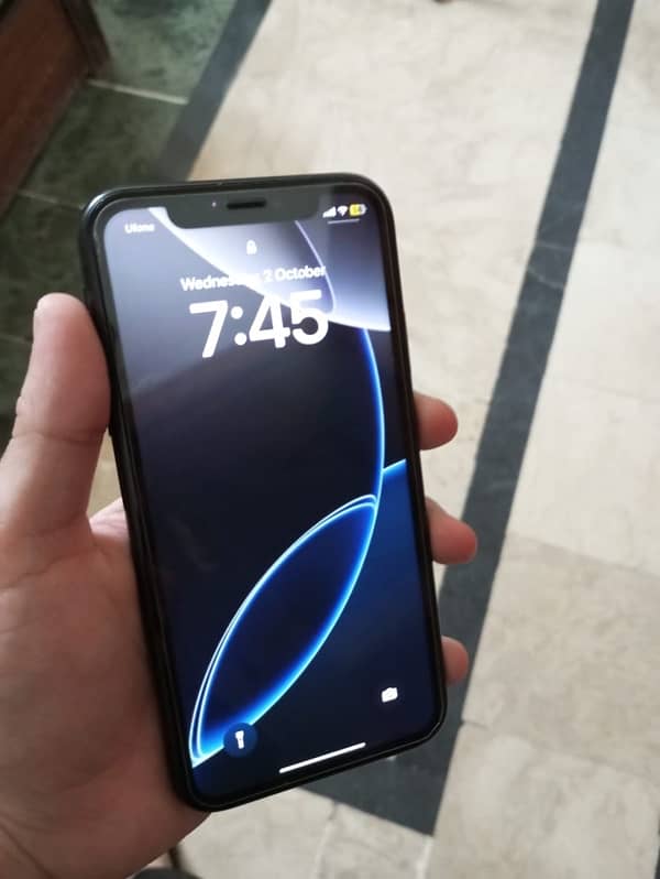 İPhone XR 64 GB NON-PTA Factory unlocked Good Condition 6