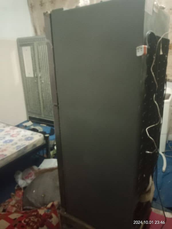 Orient Full size fridge for sell. 2