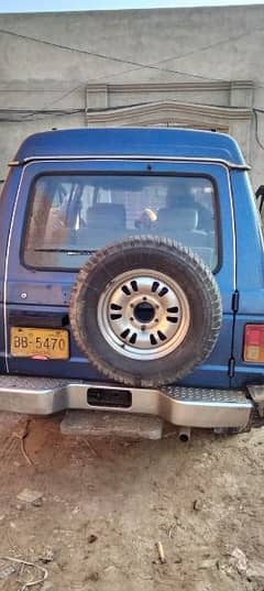 Mitsubishi Pajero 1990