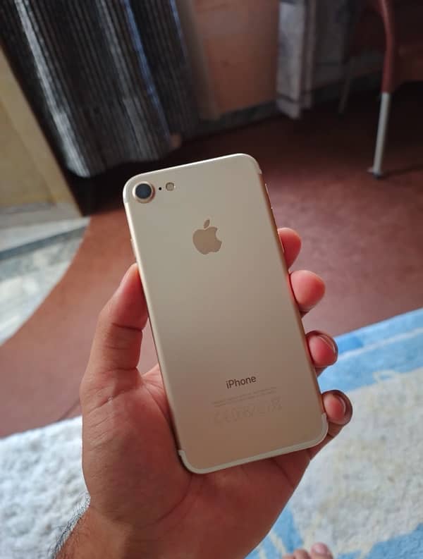 Iphone 7 PTA Approved Total Genuin Sheesha 128gb 2