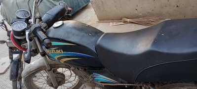 Suzuki motorcycle GS150 Model 2012 urgent Sell