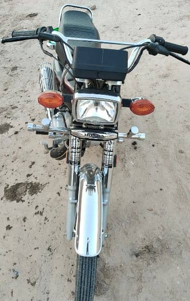 honda 125 one hend bicke 8