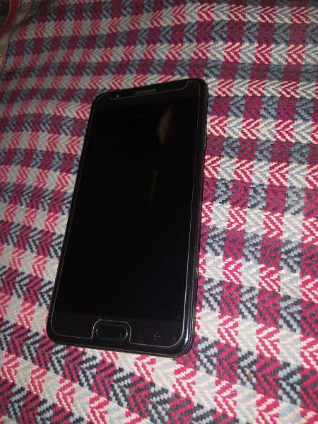 Samsung Galaxy j7 prime2 9.5/10 condition offcially PTA prove. read all 10