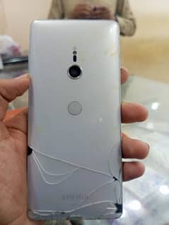 Sony Xperia xz3 just penal damaged hai baki ok hai  pta