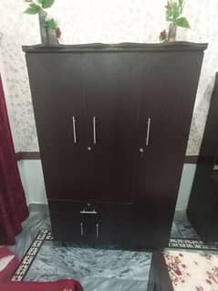 Clothes Almari,,Dressing Table Double Bed for Sale