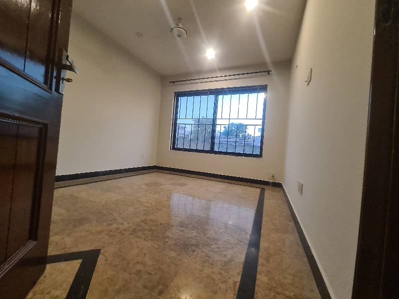 4 Bed Ground Floor Apartment Available For Rent 6