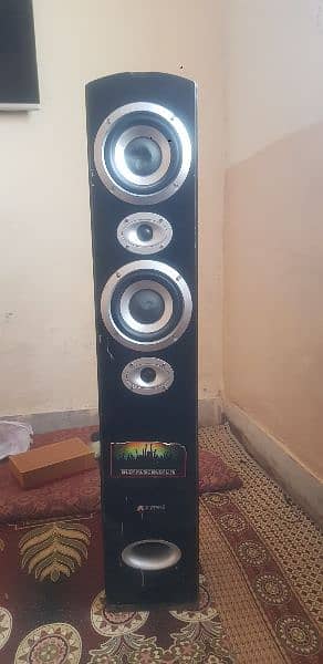 audionic ka speker ha 10/10 condition ma ha 2