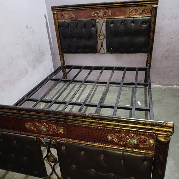 Double bed with spring wala mattress , condition 10 bye 9 5