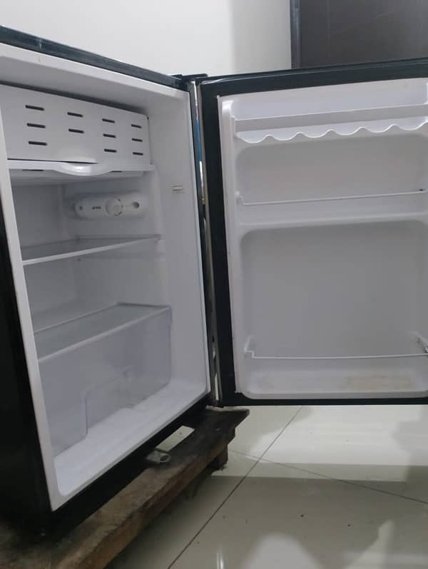 Westpoint single door refrigerator 2