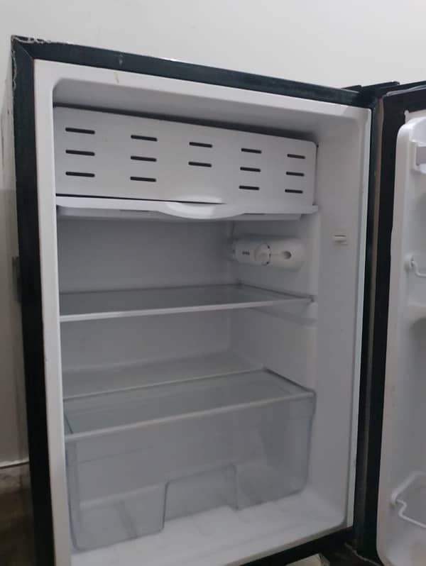 Westpoint single door refrigerator 3