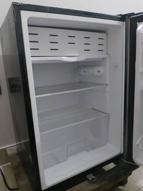 Westpoint single door refrigerator 4