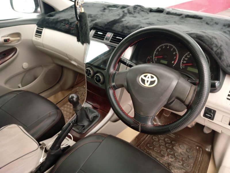 Toyota Corolla XLI 2013 3