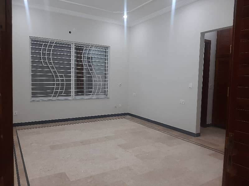 1 Kanal Brand New Open Basement Available For Rent 26