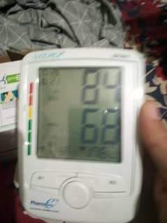 PHARM EVO CHECK DIGITAL BLOOD PRESSURE MONITOR  NEW CONDITION