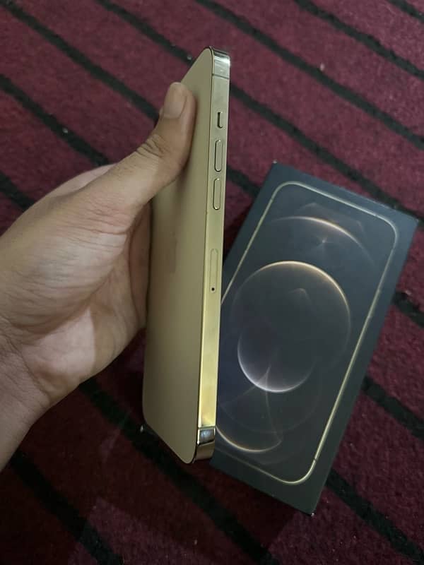 Apple iphone 12 pro max 256GB 5