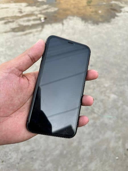 I phone 11 Non pTi 64GB condition 10 by 10 2