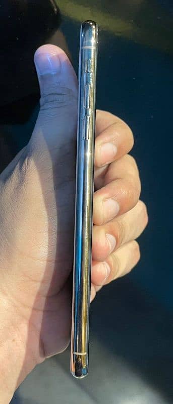 Iphone Xsmax 256gb factory unlock non pta 3