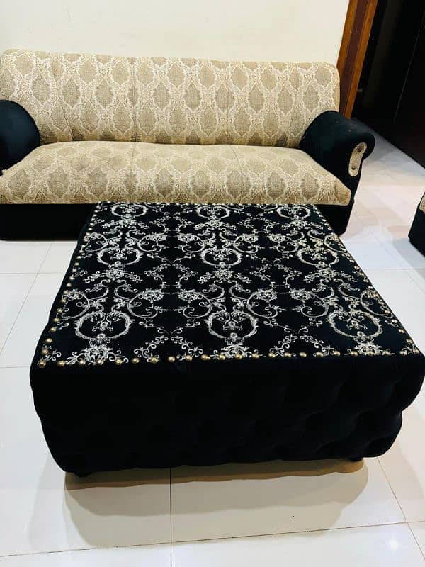 7 seater sofa with big table 3