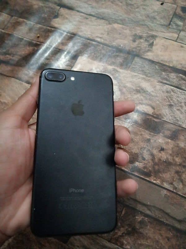 I'm selling My phone IPhone 7 plus 7