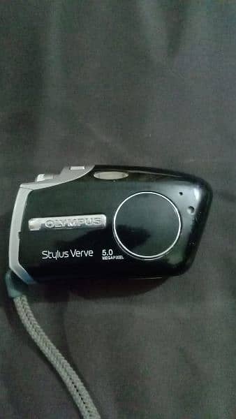 Olympus Stylus Verve Digital Point & Shoot Camera 5 mega pixel 2