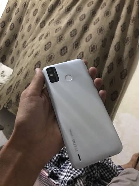 Tecno Spark 6 Go 1