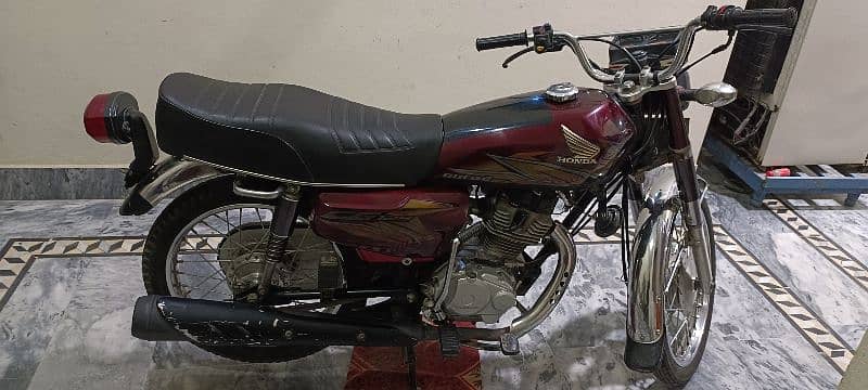 Honda cg 125 new condition 2021 in best condition 2