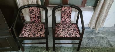 2 room chairs condition 8/10