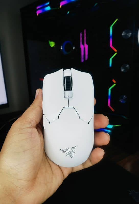 Razer Viper V2 Pro Gaming Mouse 2