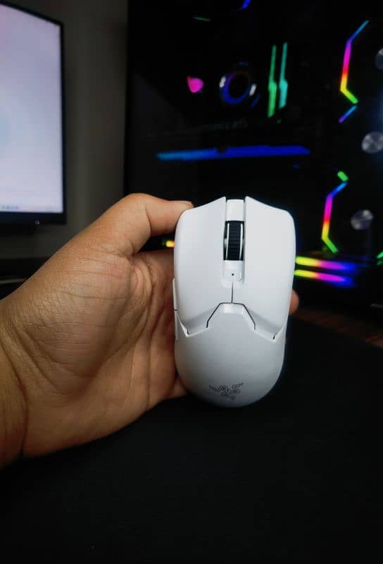 Razer Viper V2 Pro Gaming Mouse 5