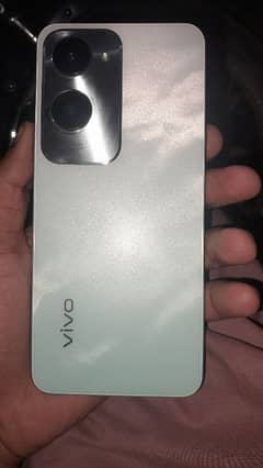 Vivo Y18 6/128 Used less than one month