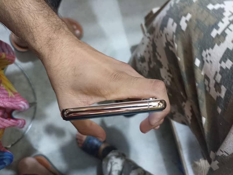 iphone xs max 256 Gb factory unlock 3