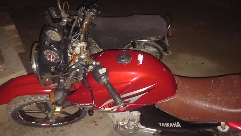 selling yamaha ybr 125g 3