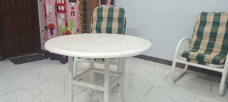 new condition garden chairs 2