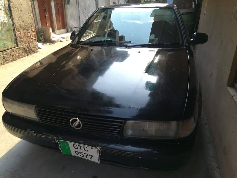 Nissan Sunny 1990 10