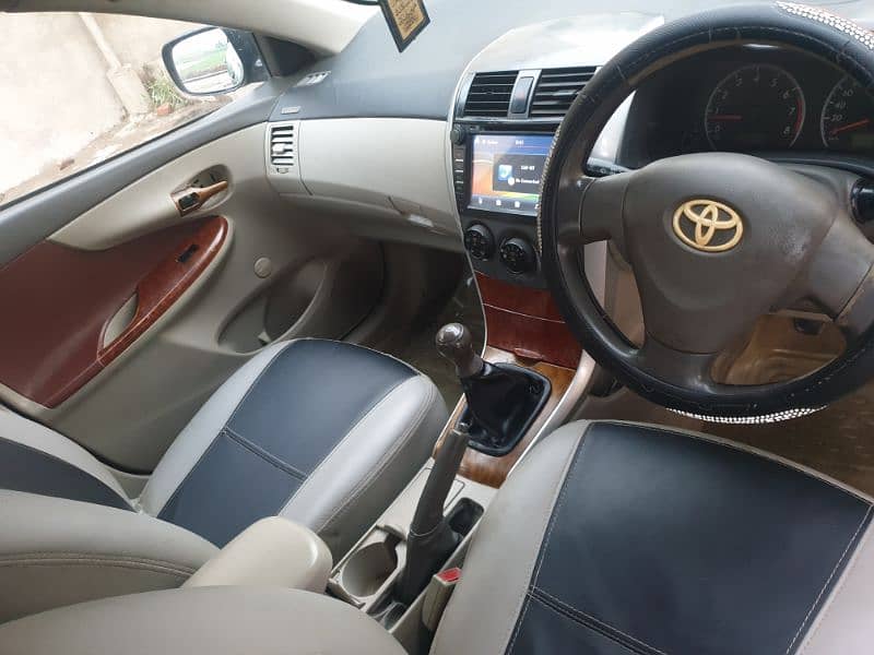 Toyota Corolla GLI 2011 12