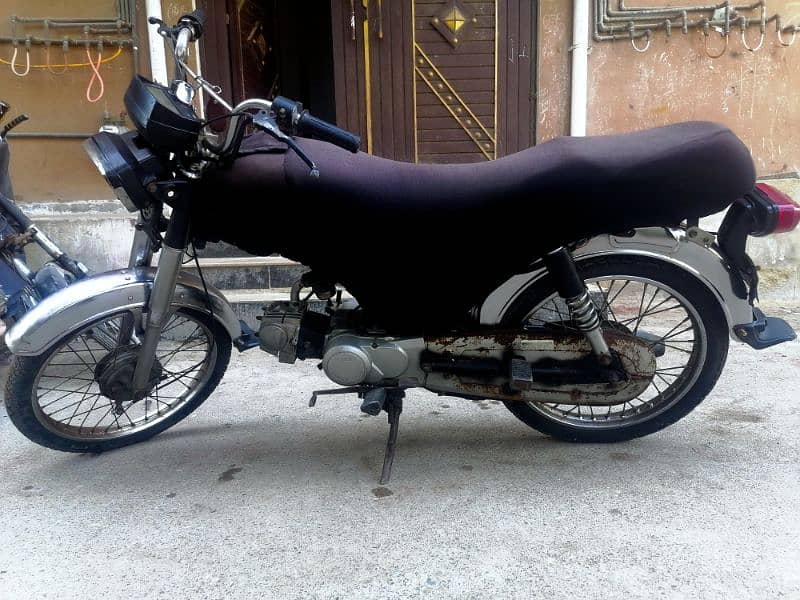 Honda 2016 model one hand used first check than pay 3