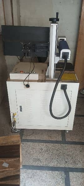 Laser Marking Engraving Machine 30 watt German Source Raycus 2