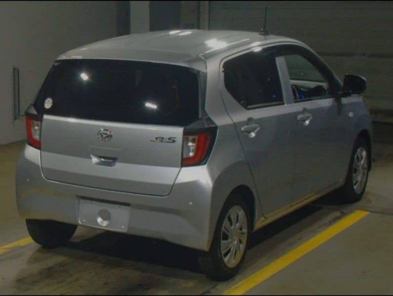 Daihatsu Mira 2021 10