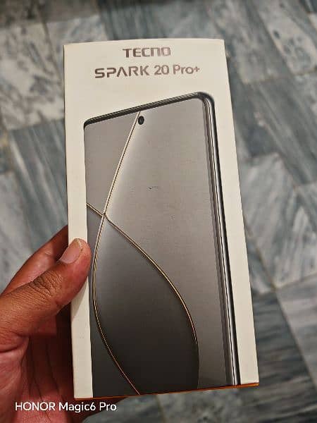 Tecno Spark 20 Pro Plus 2