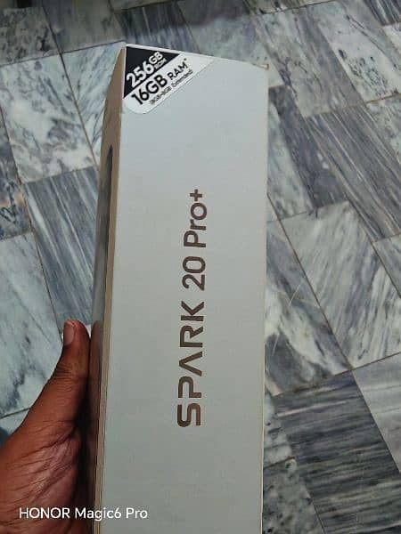 Tecno Spark 20 Pro Plus 3