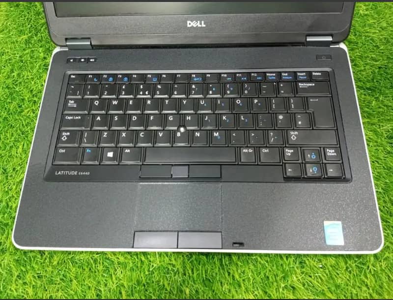 Dell 6440 i5 4th Gen 8GB RAM , 128GB SSD ! 3