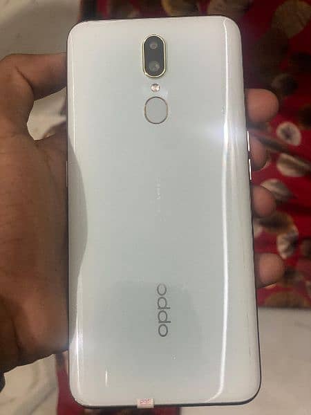 Oppo F11 4