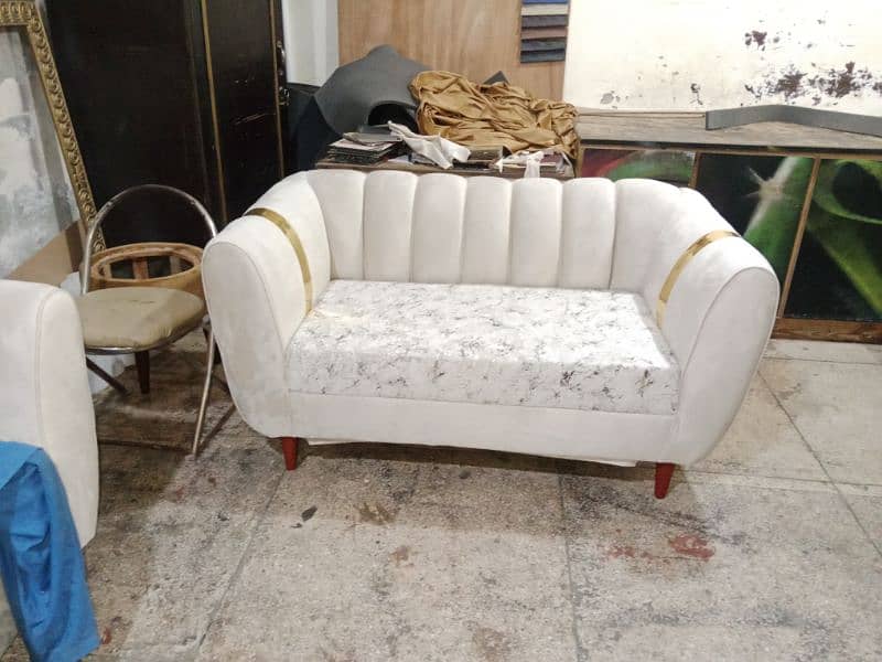 Brand new deasion 2 seater sofa 2