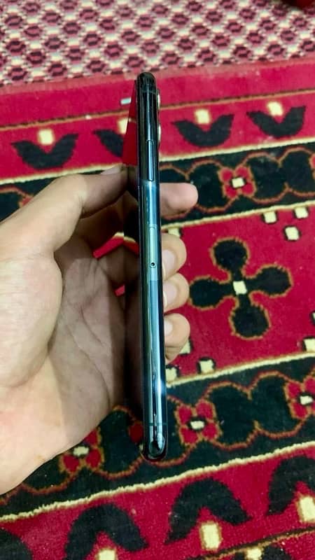 iPhone 11 Pro Max / waterproof/ 512gb / Non PTA (not Jv) 1