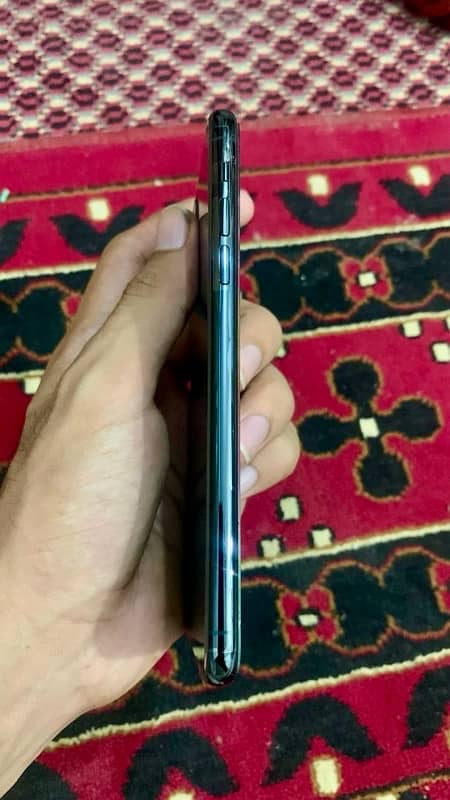 iPhone 11 Pro Max / waterproof/ 512gb / Non PTA (not Jv) 3